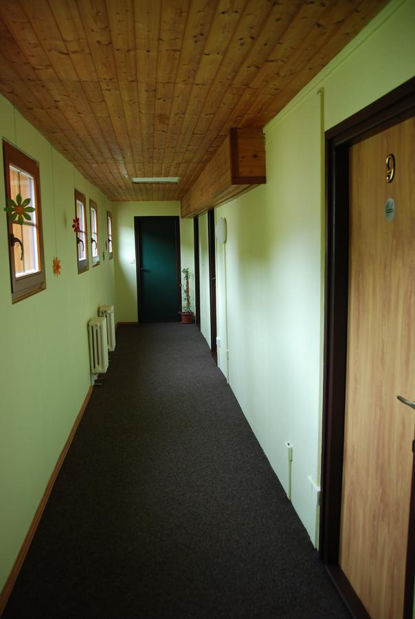 Rodinny "Hotel U Mustku" Desná Buitenkant foto