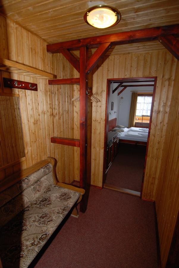 Rodinny "Hotel U Mustku" Desná Buitenkant foto