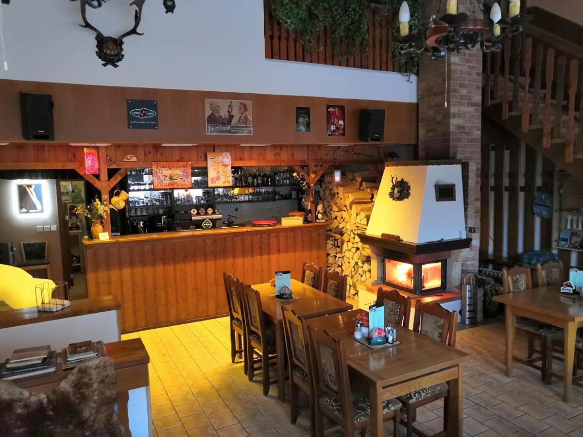 Rodinny "Hotel U Mustku" Desná Buitenkant foto